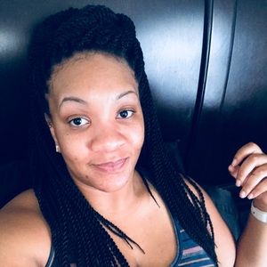 Meet your Posher, Crystal